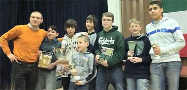  il Presidente, Enrico Timothy Testa; Jacopo Gennari, 2°; Alessio Boraso, vincitore; Leonardo Testa, primo fra i "gabbiani"; Samuele De Grandi, 3°; Gianluca di Natale, 5°; Nicolò Treu, 4°, Othman Tabassi, primo degli esordienti