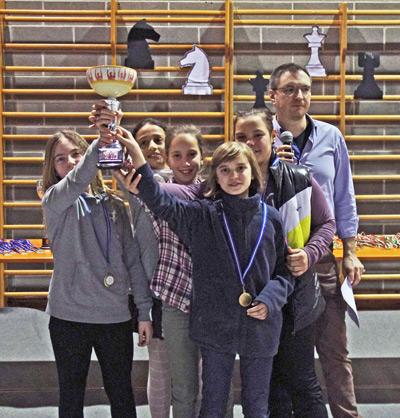 Le bambine della suola Anna Frank di Altavilla Vicentina che hanno vinto il torneo femminile delle primarie