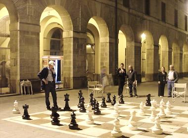 Scacchi all'aperto in Piazza Biade a Vicenza